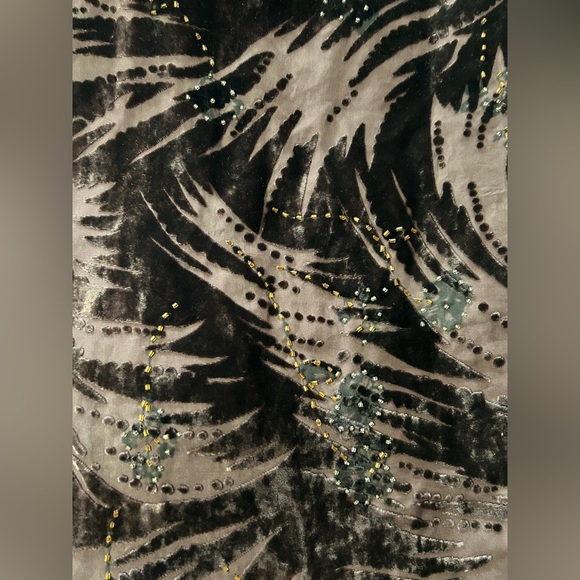 Chelsey by Joseph Burnout Velvet Beaded Tassels Scarf - Picture 3 of 5